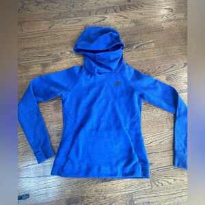 Nike Women Tech Fleece Hoodie in royal blue. size Small